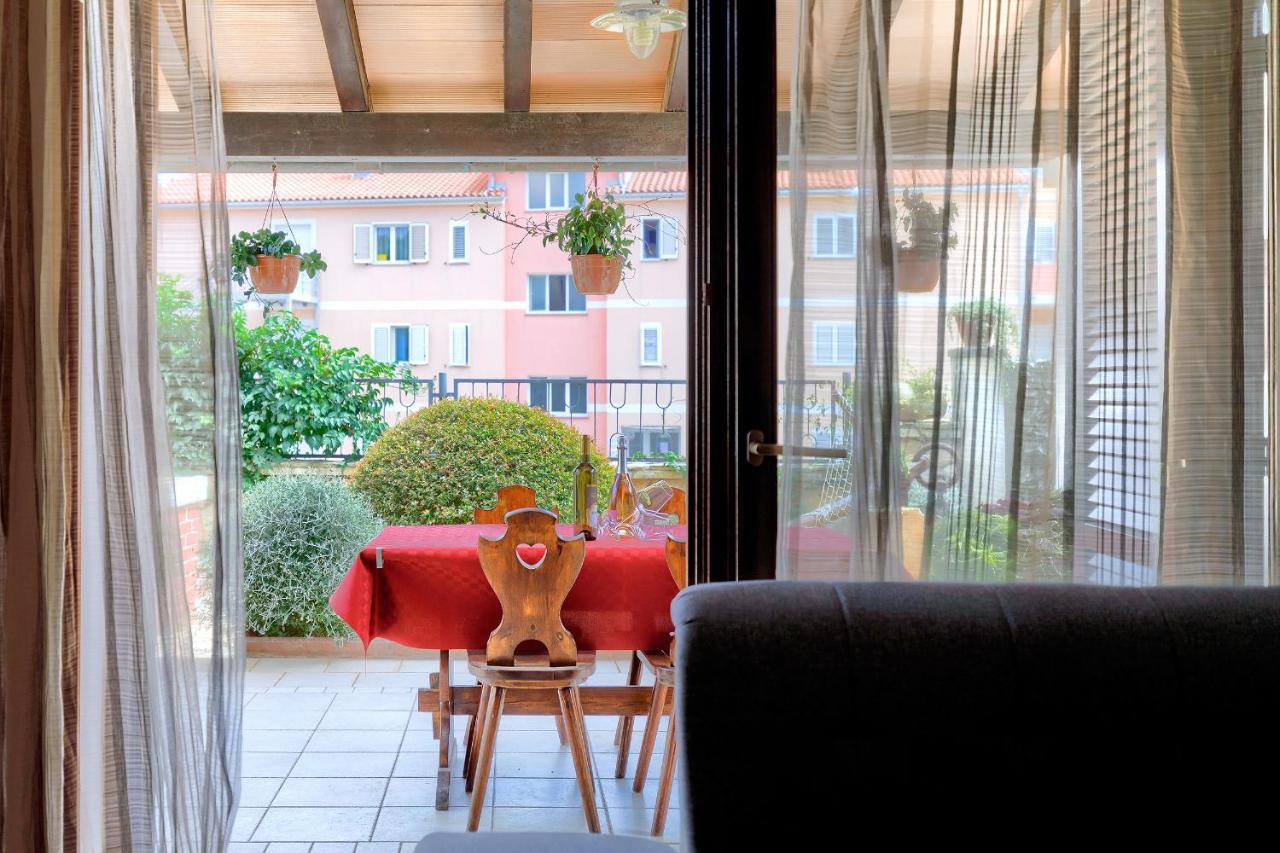 Stylish Flats With Two Bedrooms In Premantura Exterior photo