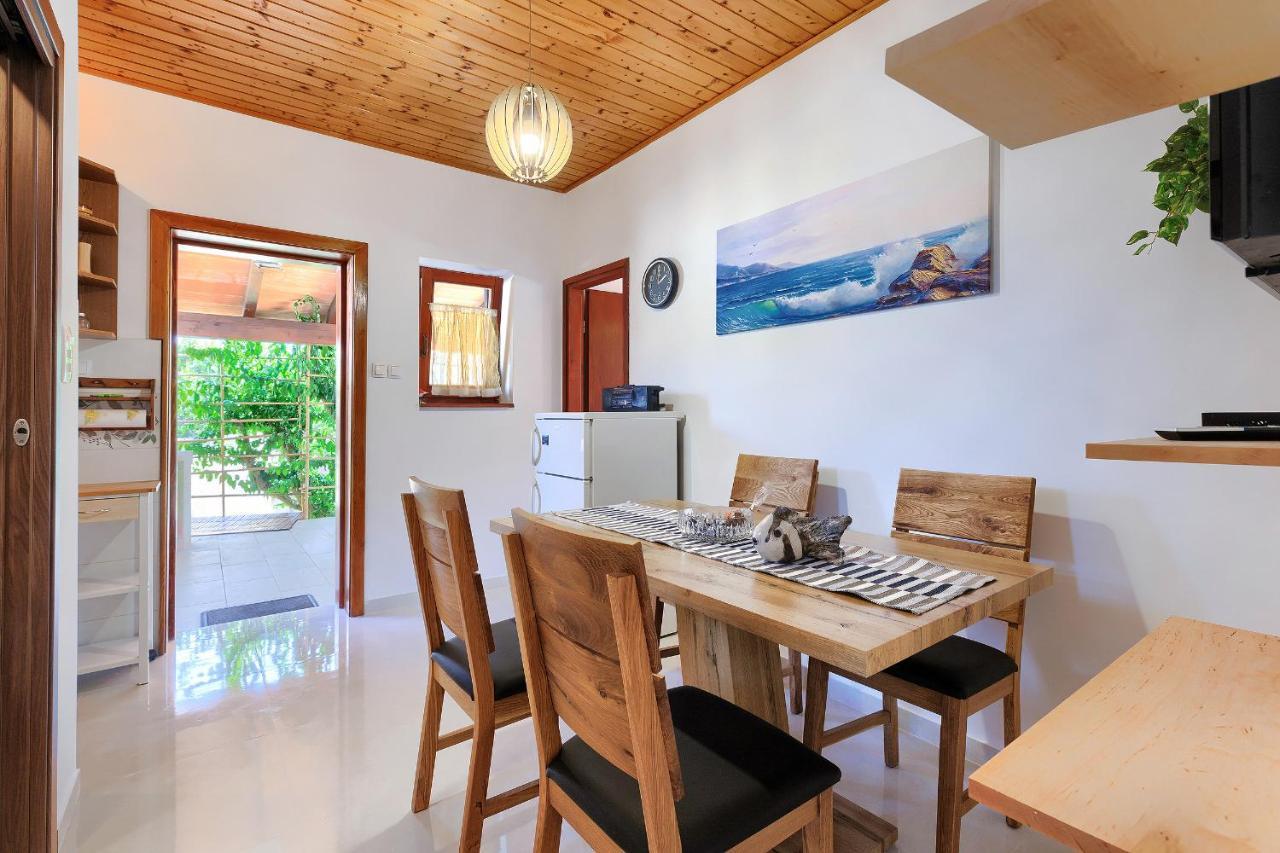 Stylish Flats With Two Bedrooms In Premantura Exterior photo