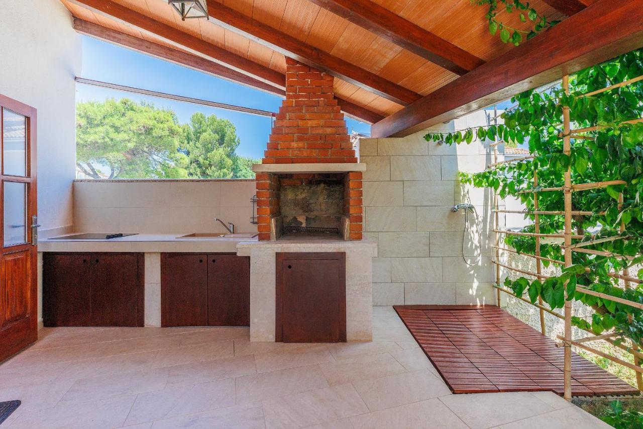 Stylish Flats With Two Bedrooms In Premantura Exterior photo