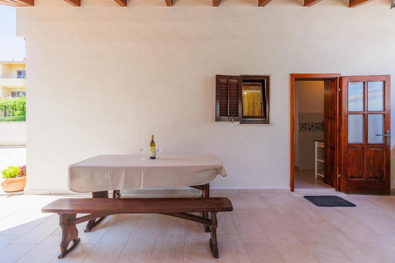 Stylish Flats With Two Bedrooms In Premantura Exterior photo