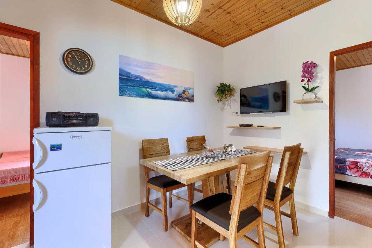 Stylish Flats With Two Bedrooms In Premantura Exterior photo